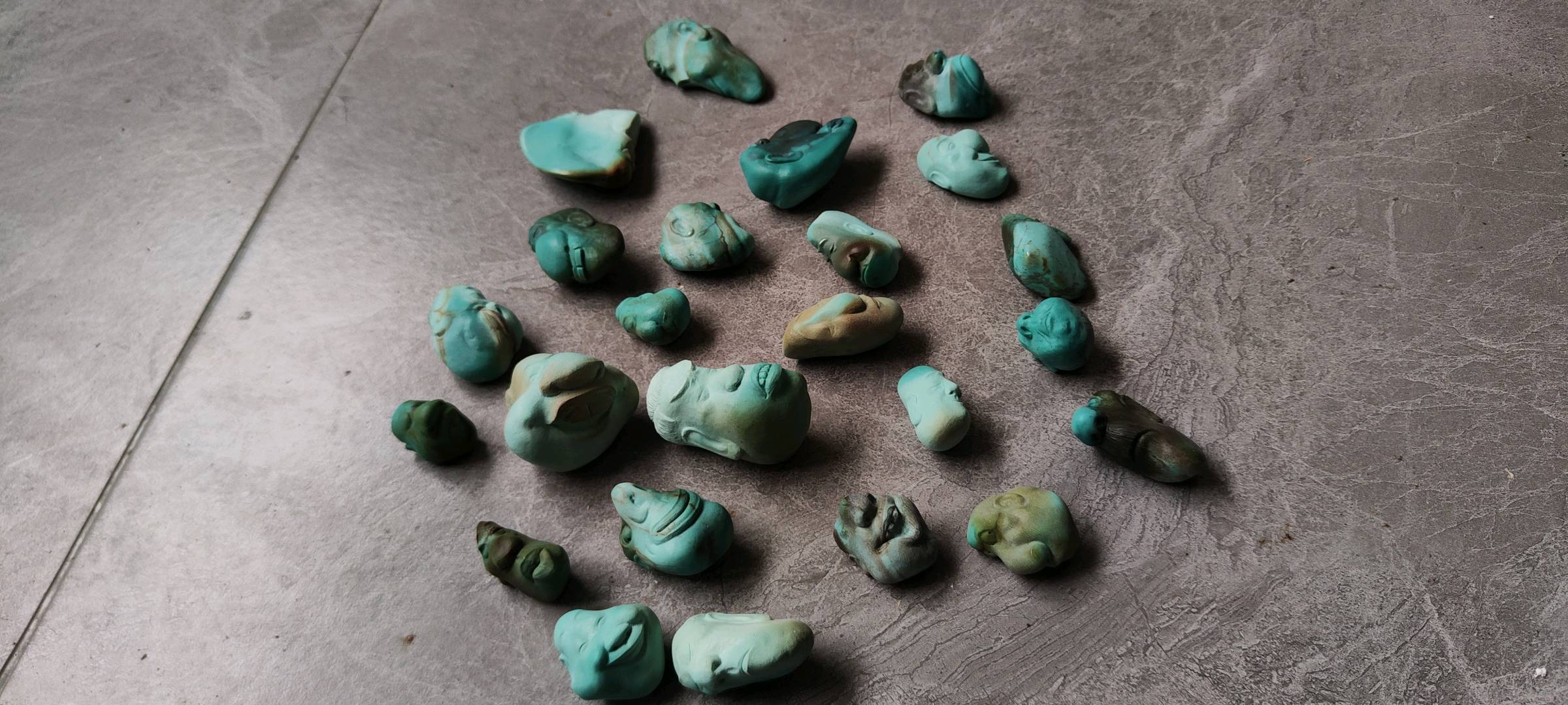 覃文东的作品-