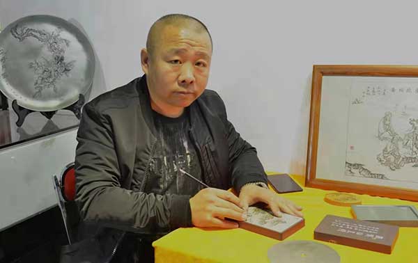 王强