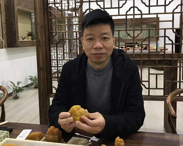 吴镇