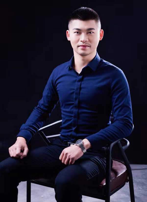 陈炯（玉雕）