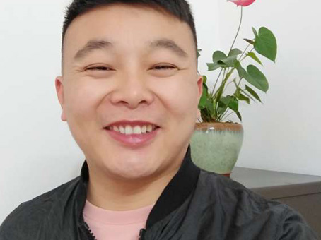 穿越千年的美丽之琥珀雕刻大师胡应洪