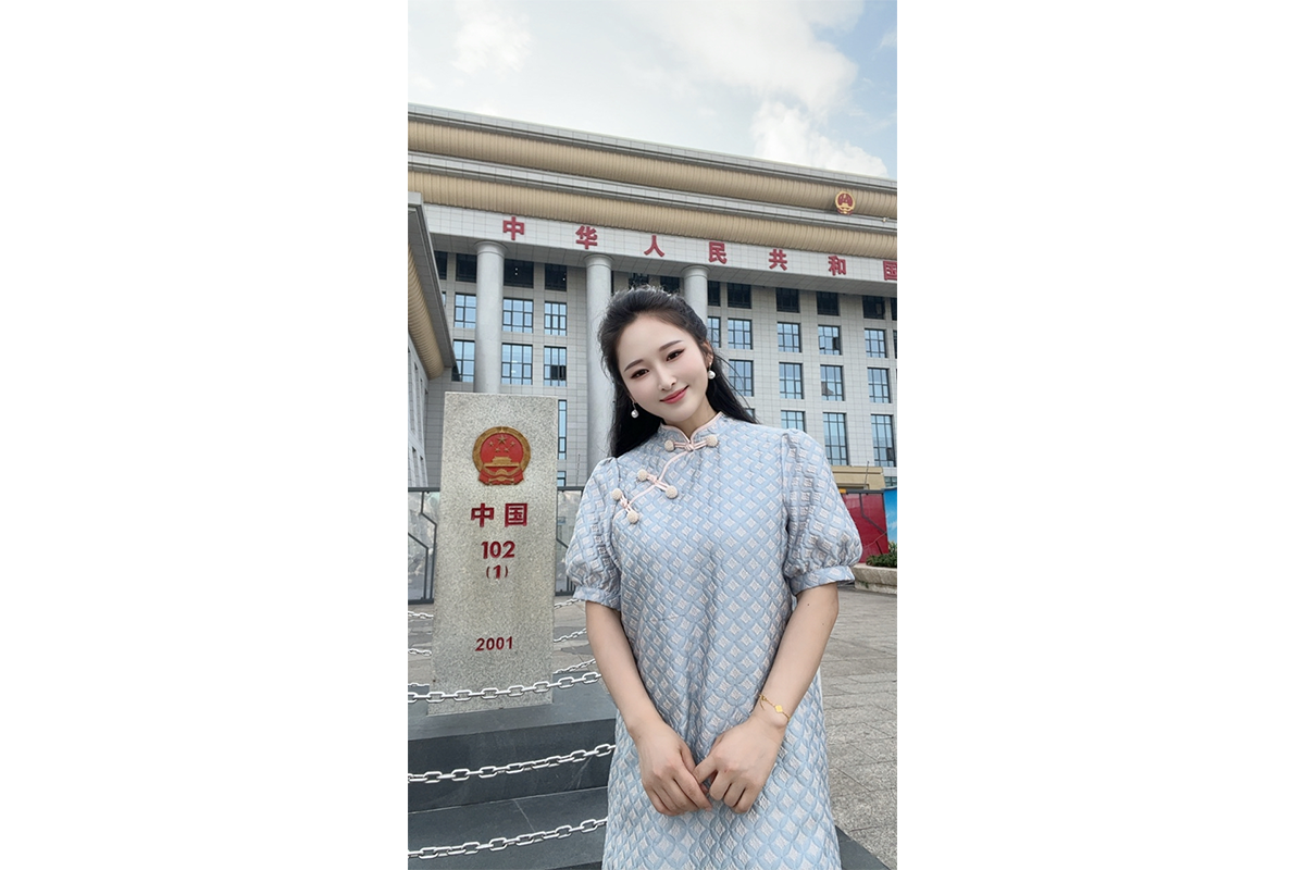 李嘉宁