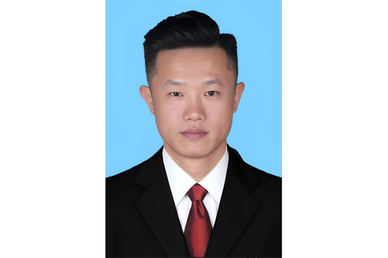 魏级平