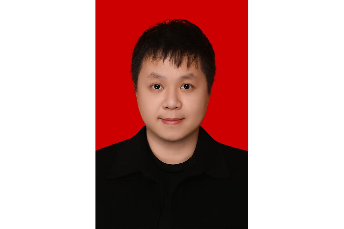 袁胤