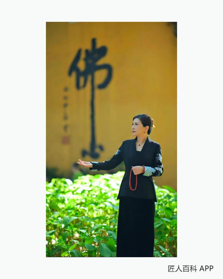 张敏(高级珠宝设计师)的作品-张敏南红设计师