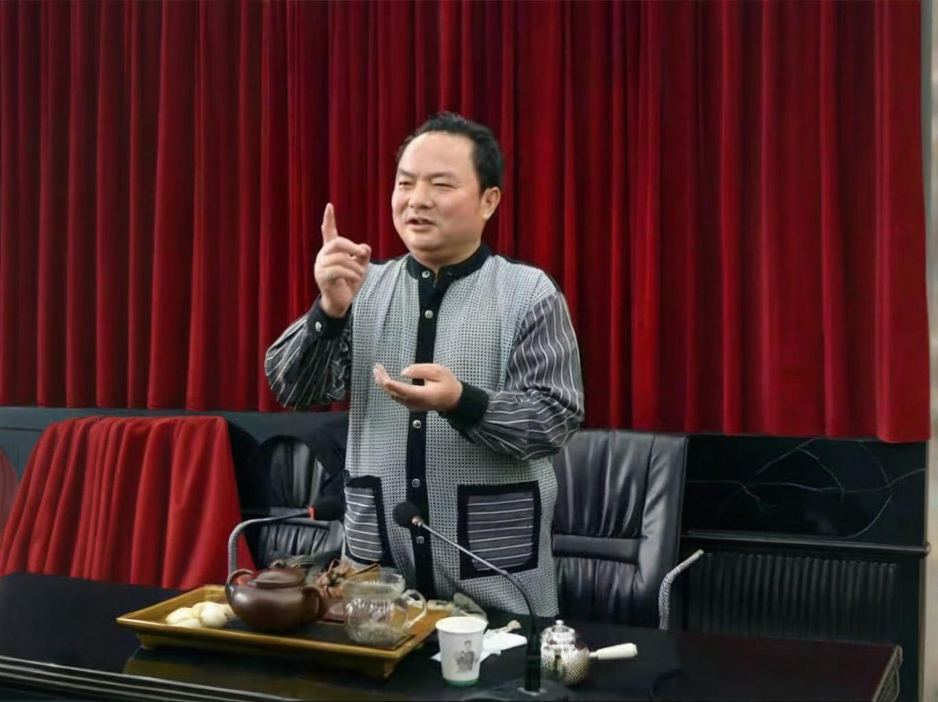 罗大友