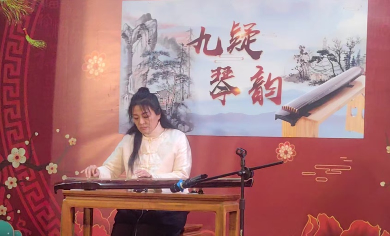 杨立伟(古琴九疑派传承人)