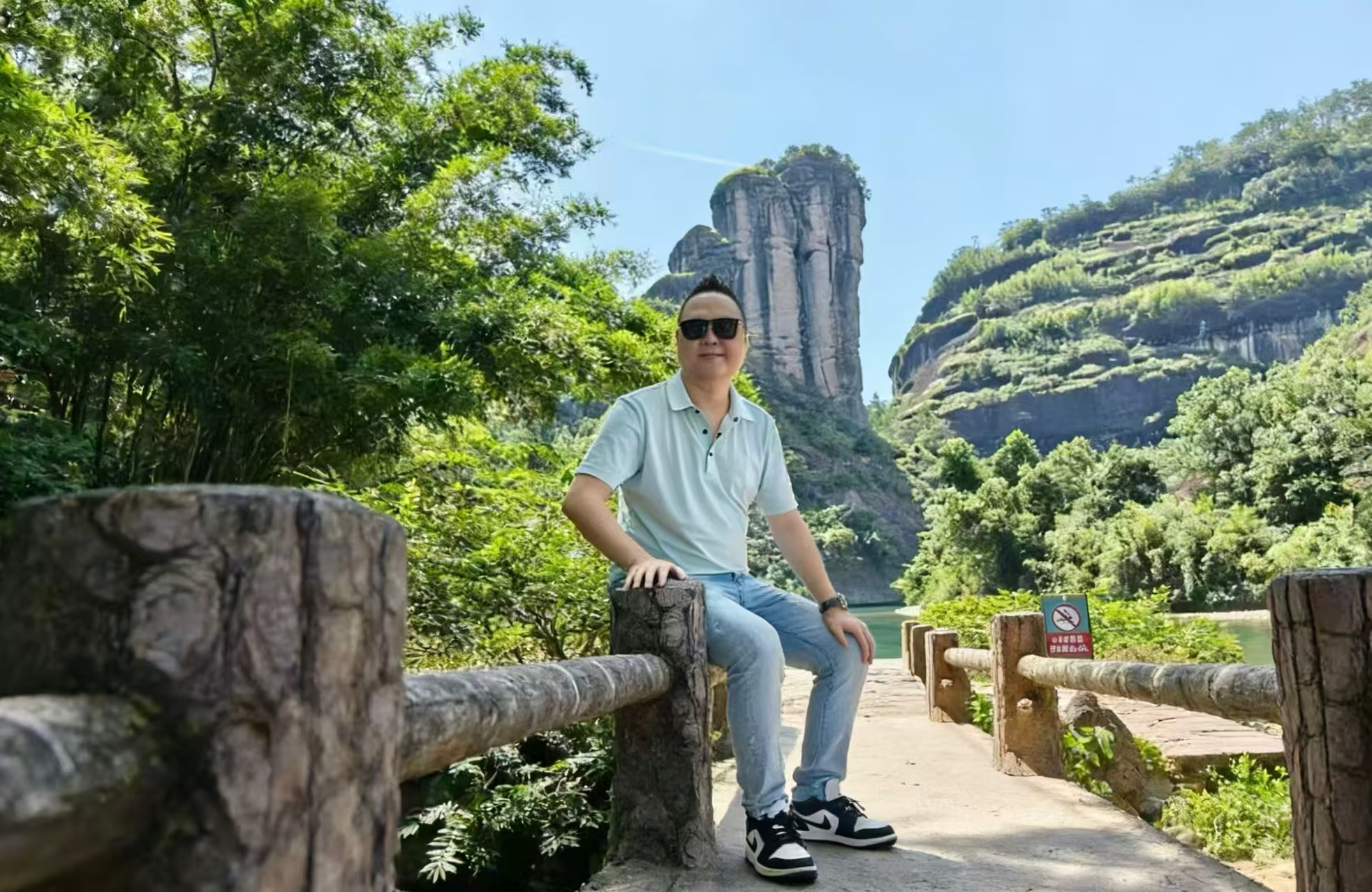 杨东(寿山石雕刻艺术家)