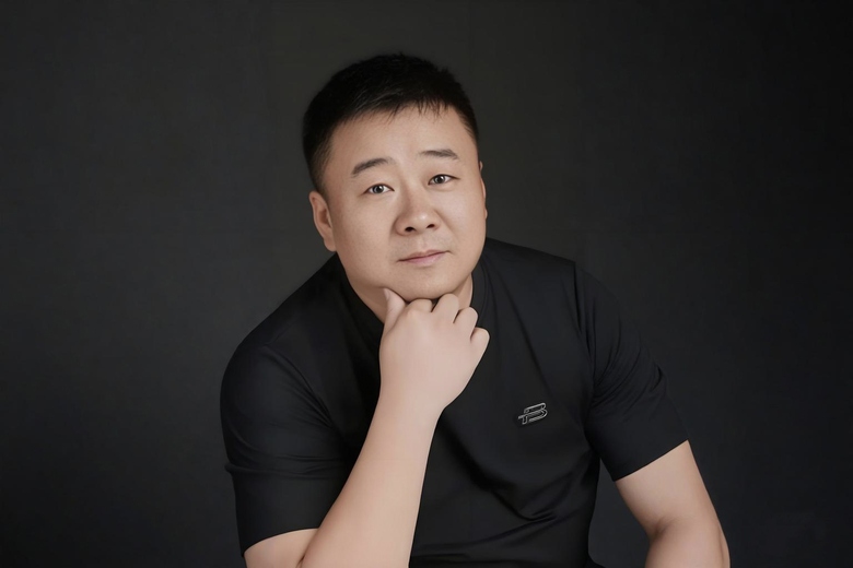 曹永军(河南省玉石雕刻大师)