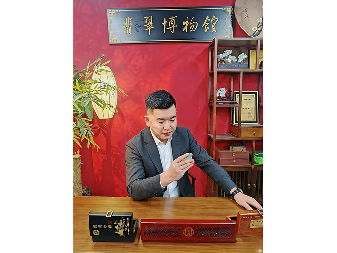 闫炜