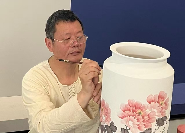 万镇华