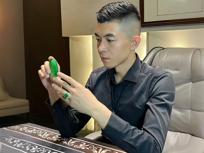 王彪(翡翠)
