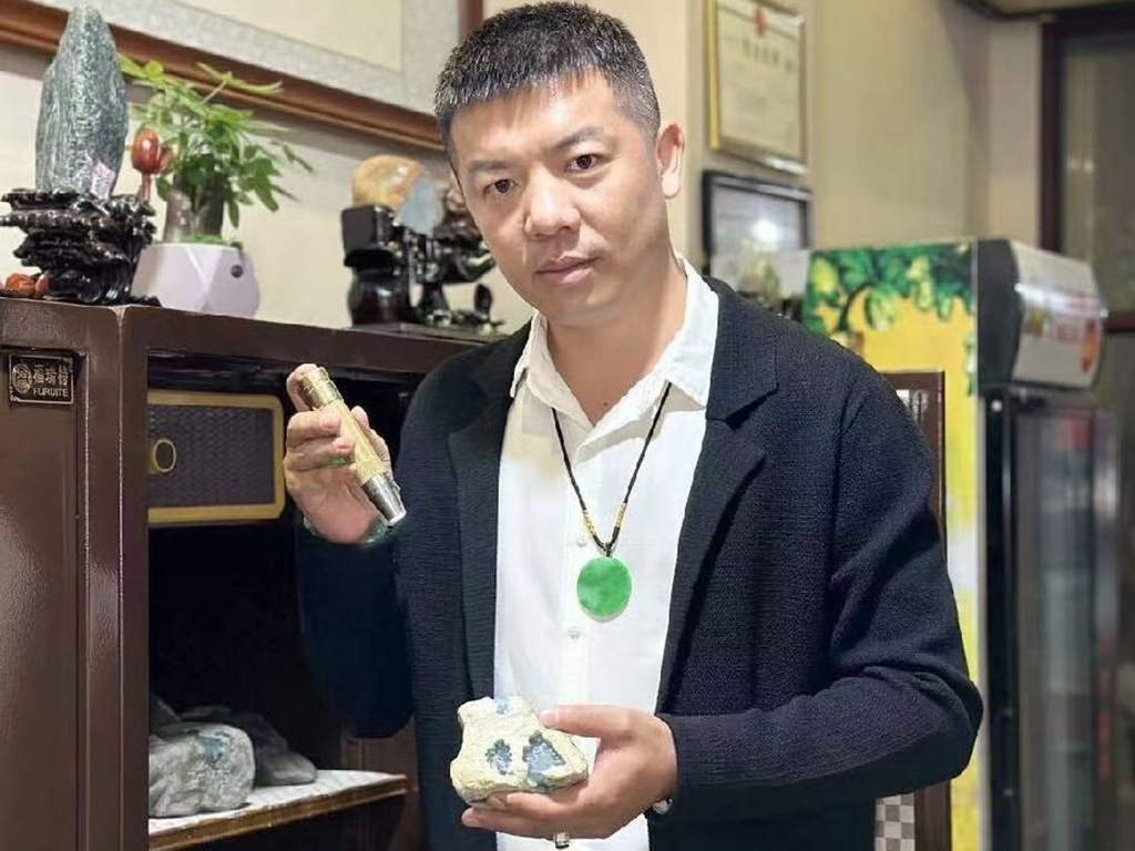 东风(翡翠)