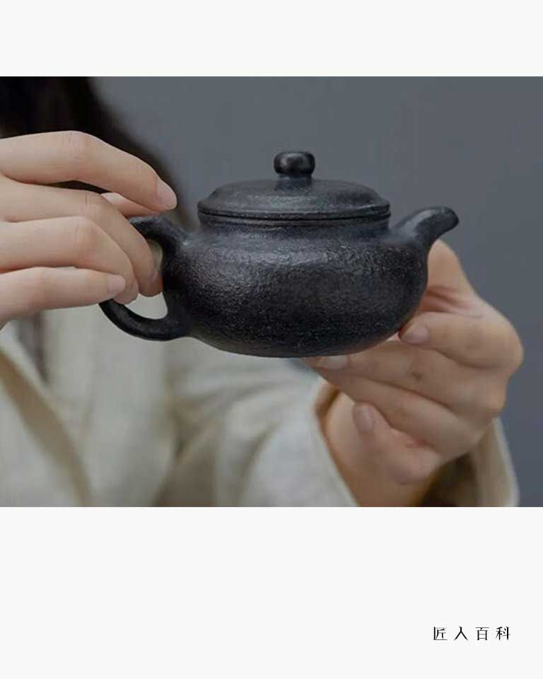 何伟强的作品-005.jpg