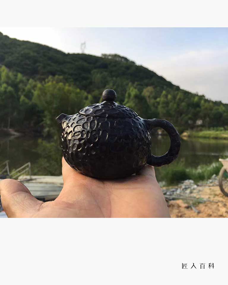 何伟强的作品-006.jpg