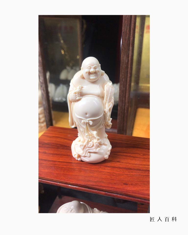 何鹏的作品-08.jpg