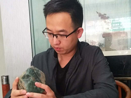 向ta提问 陈凯,1987年出生于福建南平,玉雕师,设计师,工艺美术师,师从