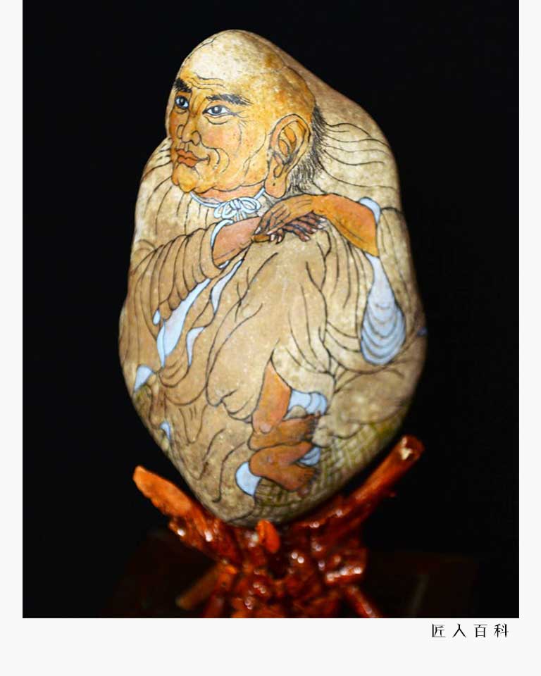 授予"工艺美术大师"荣誉称号; 2019年创意石头画作品《拾劫慧