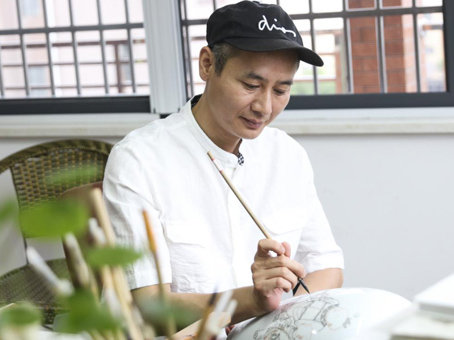 李少伟