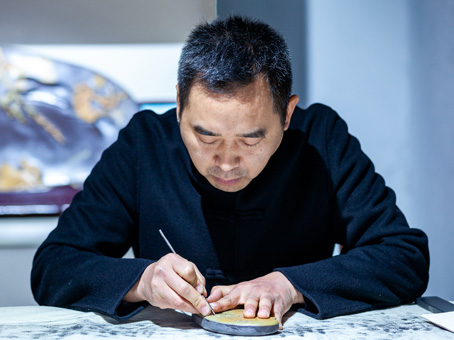 张加龙