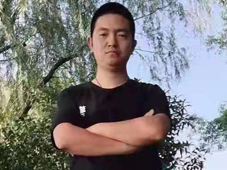 王雷