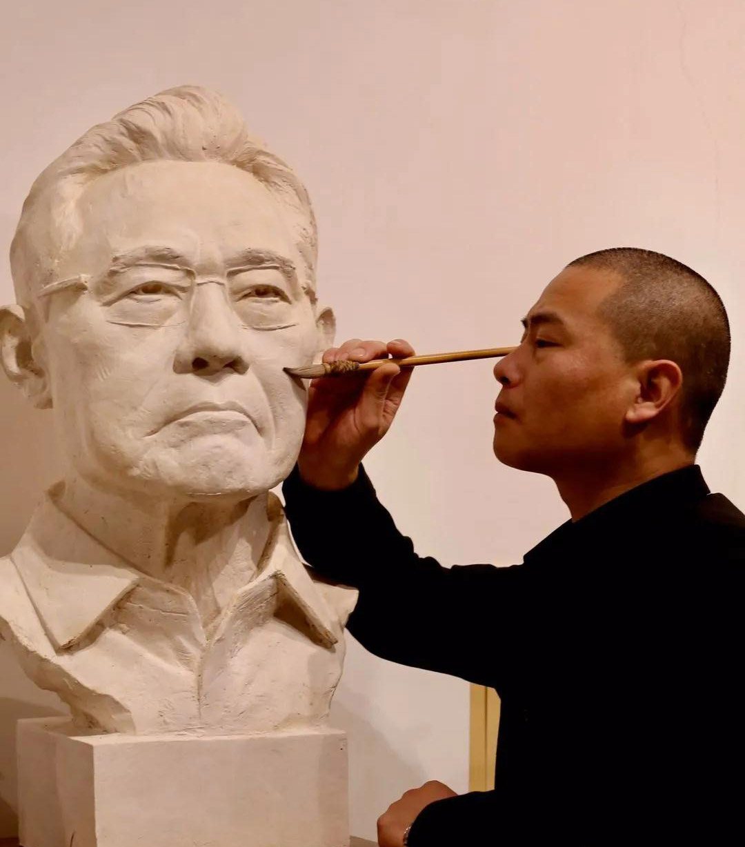 雕塑家刘杰：​“ 颂国士”——致敬最可爱的人