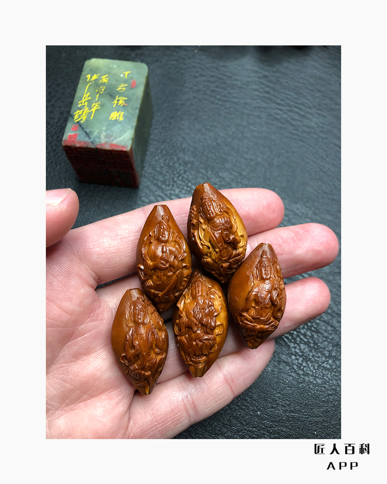 丁方(核雕)的作品-1.jpg