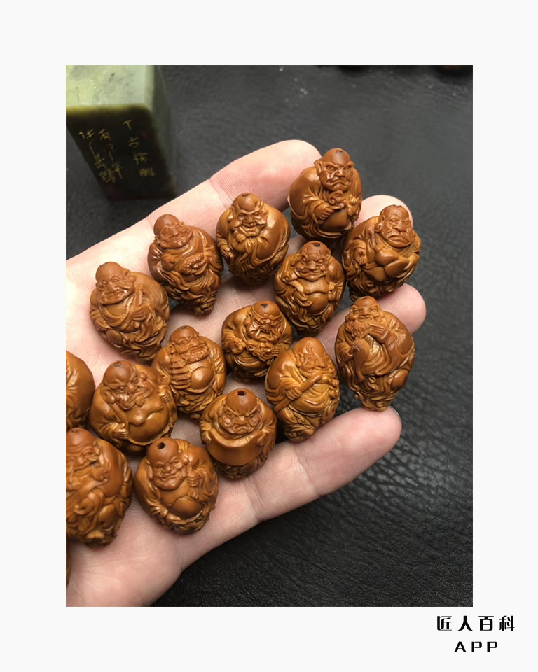 丁方(核雕)的作品-7.jpg