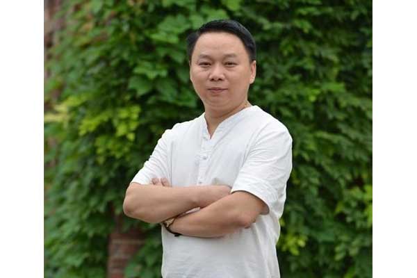杨进(江西省高级陶瓷美术师)