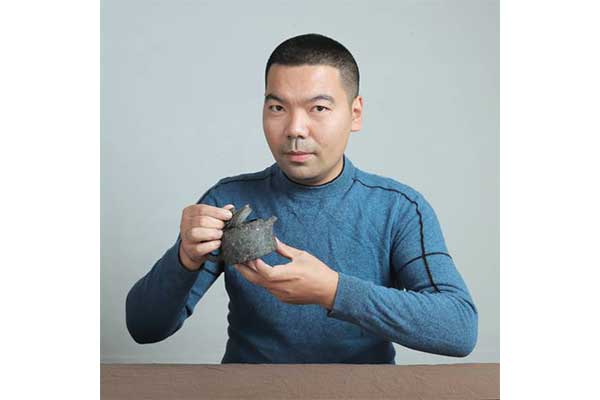 张震(玉雕)