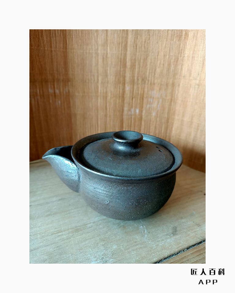 谢新泥的作品-4.jpg