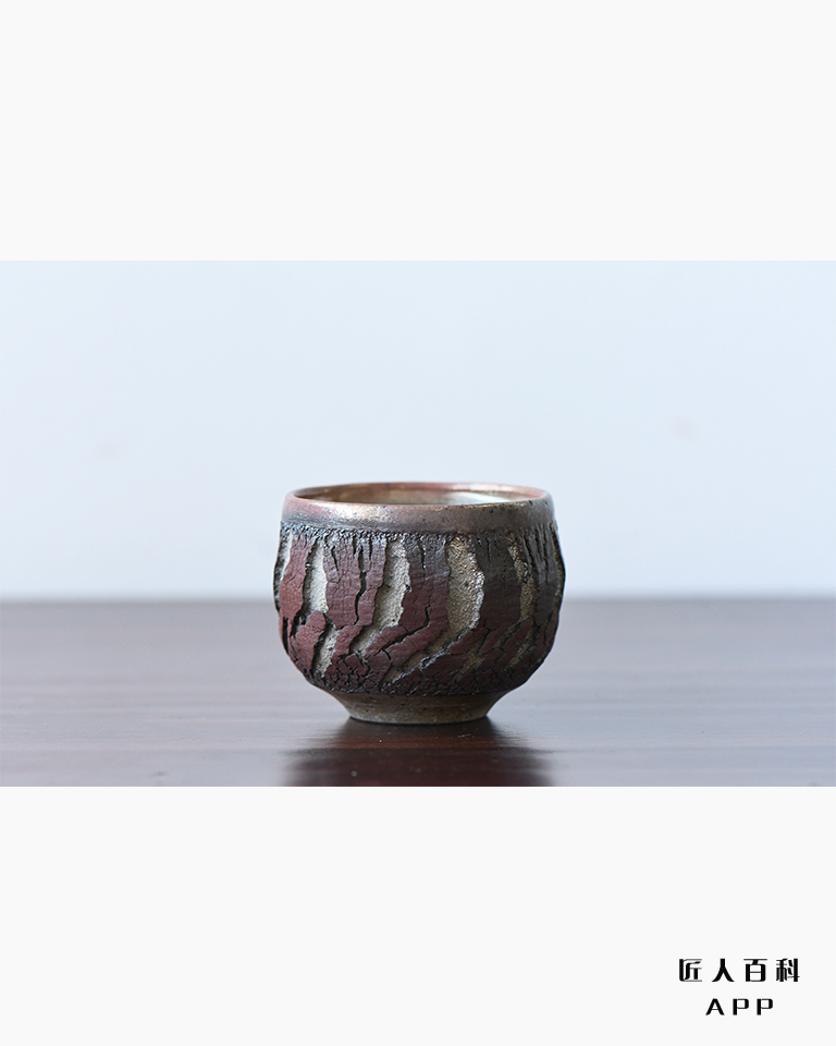 谢新泥的作品-4.jpg