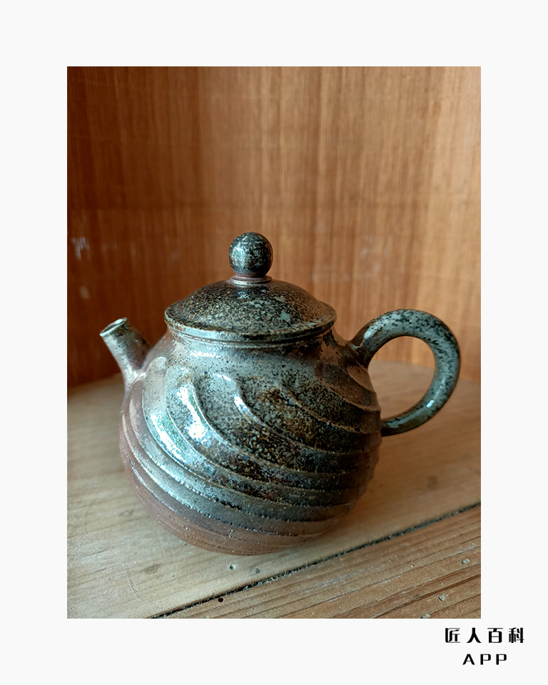 谢新泥的作品-2.jpg