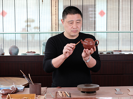 范卫