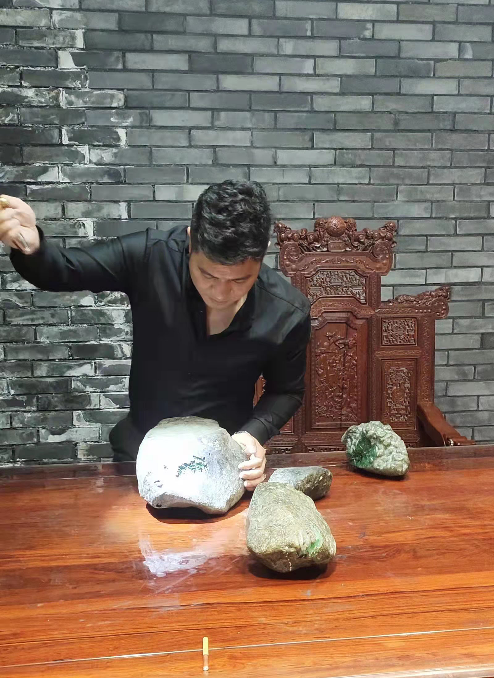 邓建雄的作品-邓建雄珠宝鉴定师