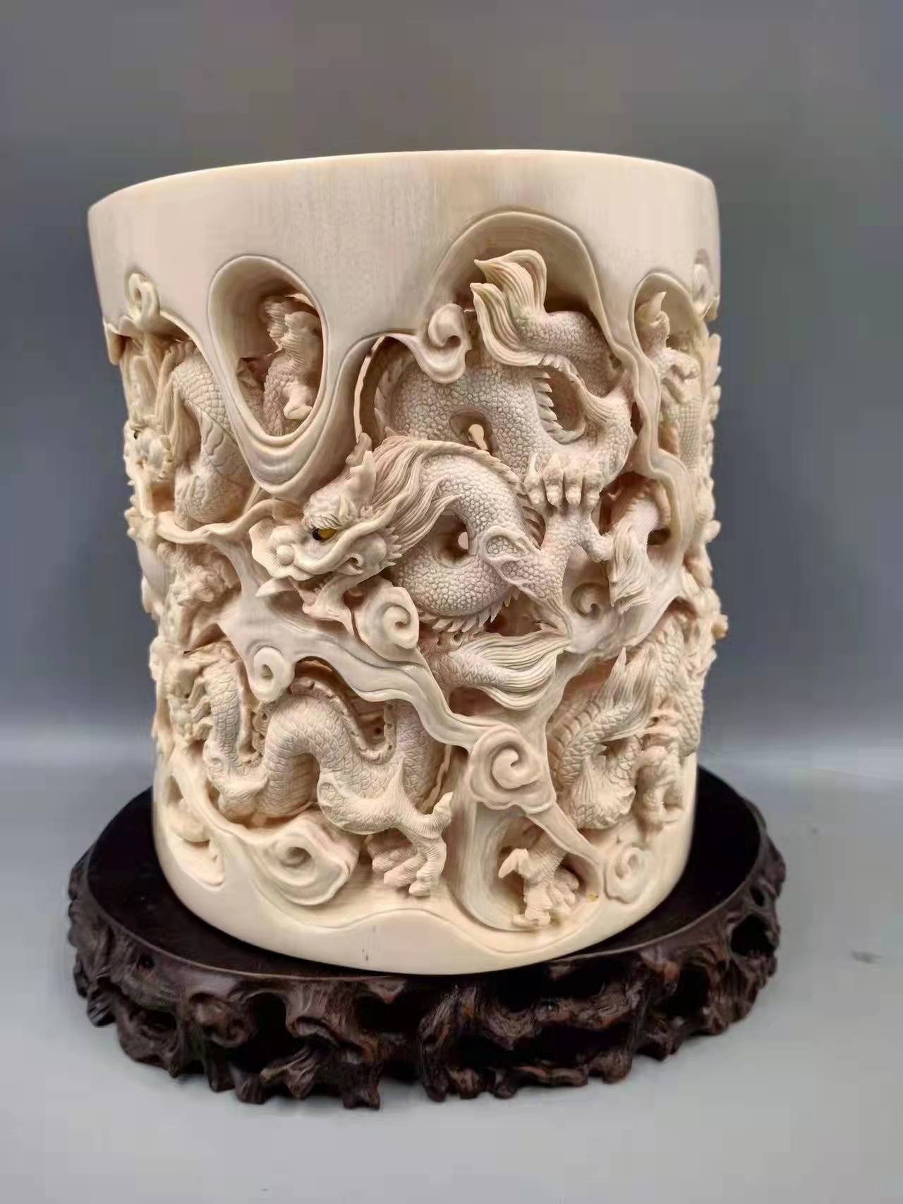 蔡荣新的作品-蔡荣新猛犸牙雕
