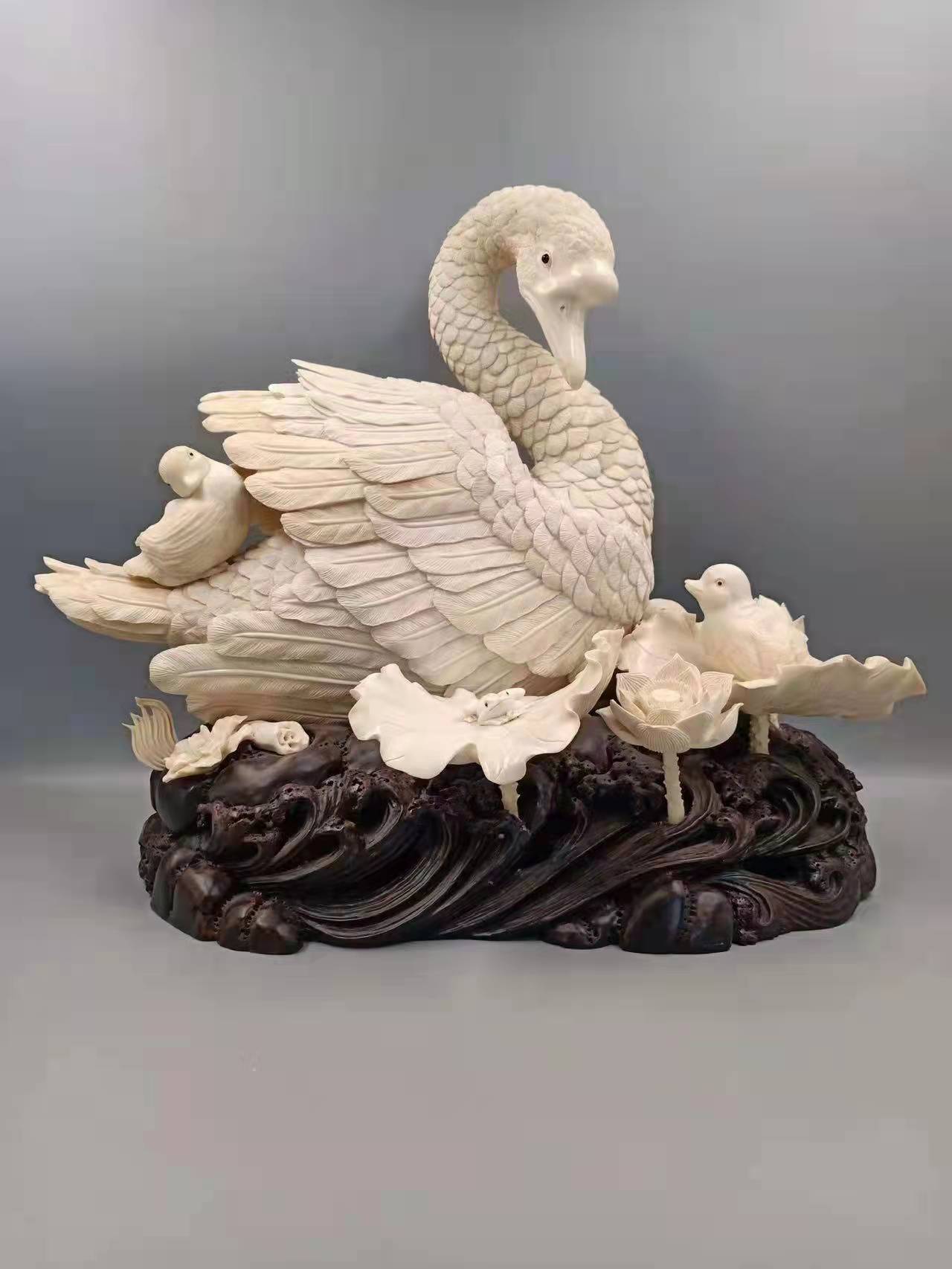 蔡荣新的作品-蔡荣新猛犸牙雕