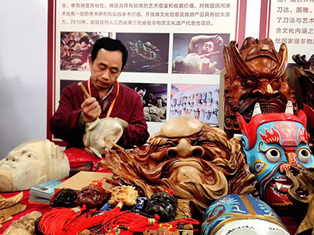 罗春明