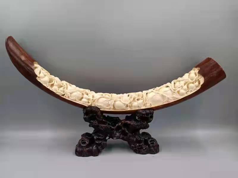 蔡荣新的作品-蔡荣新猛犸牙雕