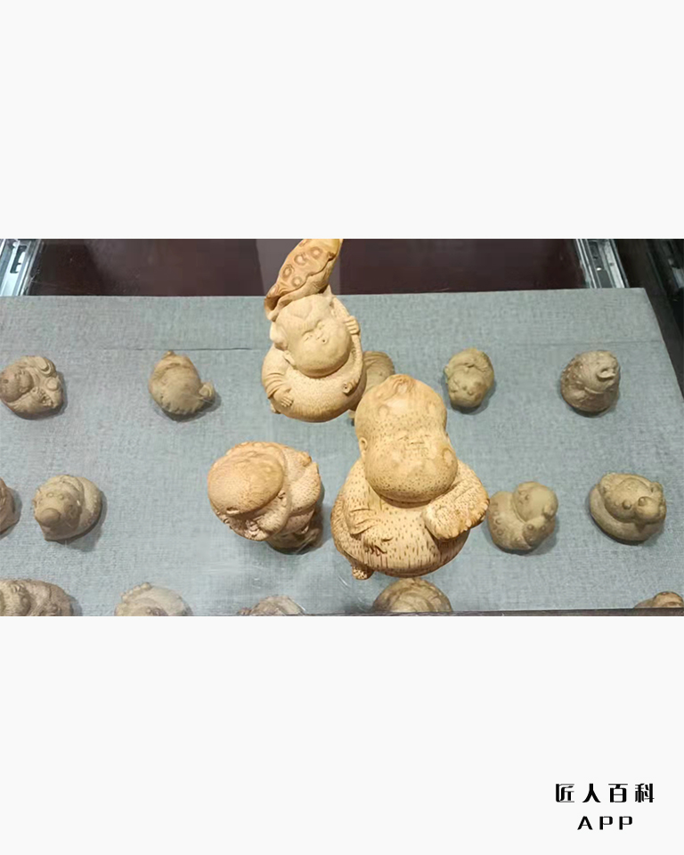 卢环的作品-8.jpg