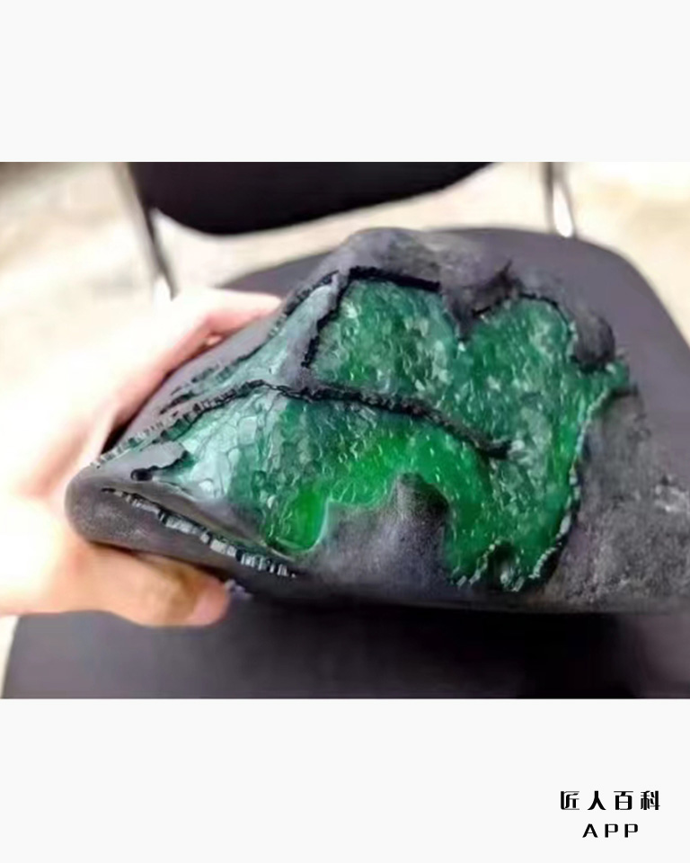 郭云飞(高级翡翠鉴定师)的作品-3.jpg