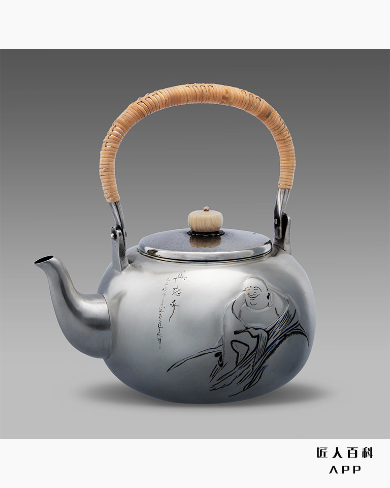 魏东《银壶收工技法》代表性传承人的作品-2.jpg