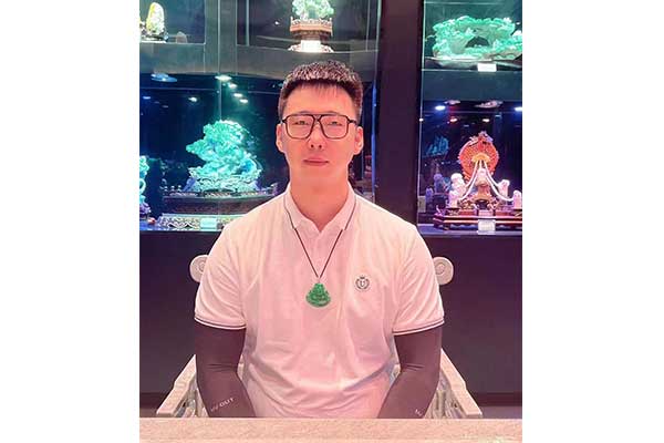 王子(玉雕)