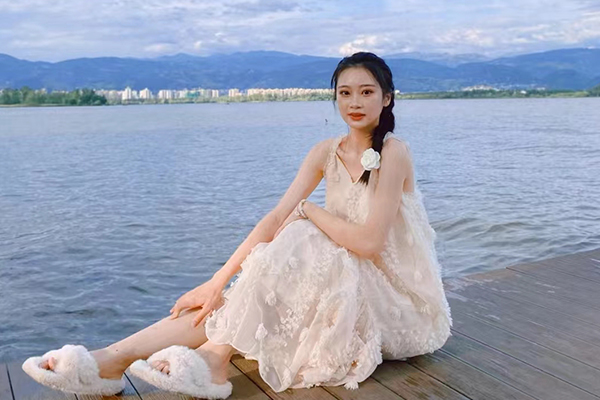肖妍(宋佳红)