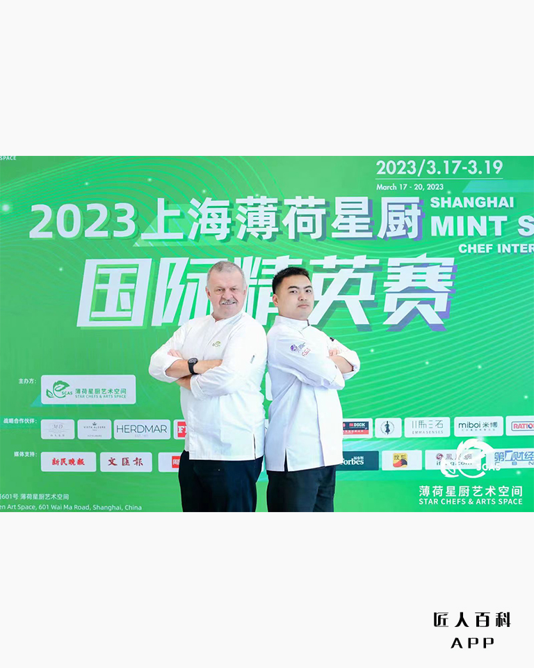 李精鹏的作品-11111.jpg