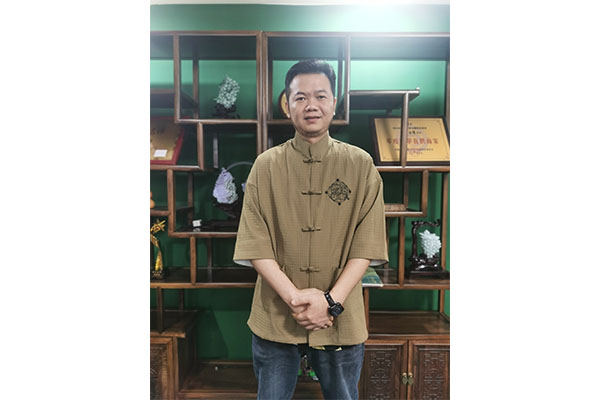 黄恩