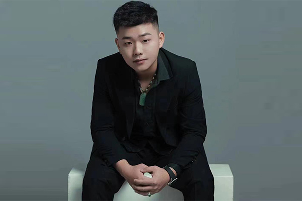 陈彬