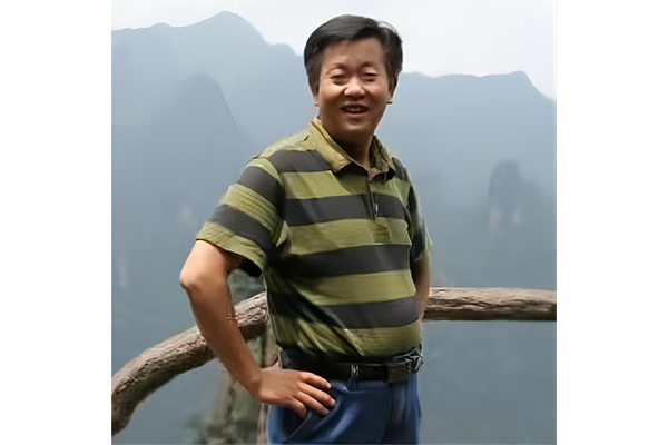 李方平(玉雕)