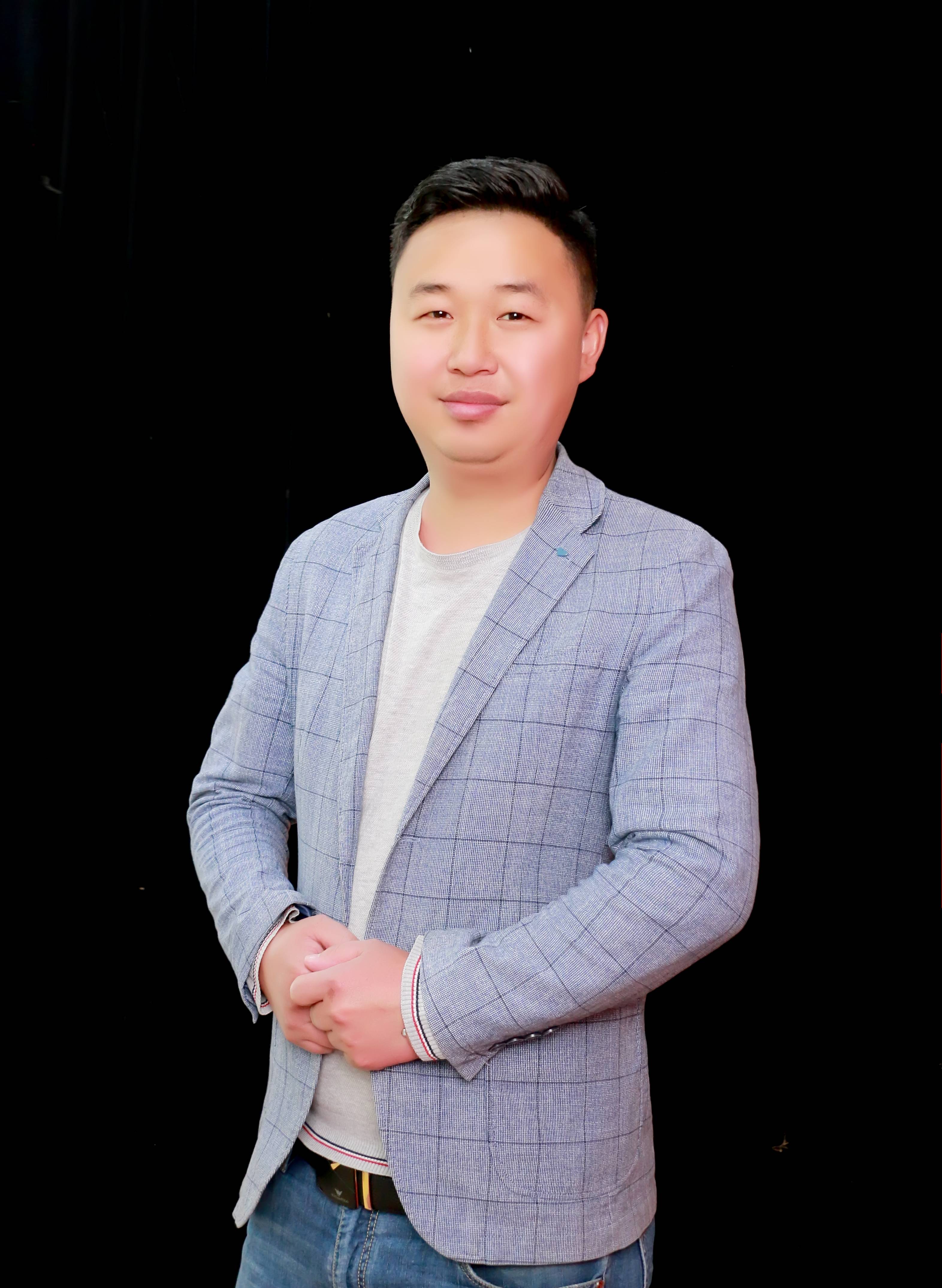 杨兴