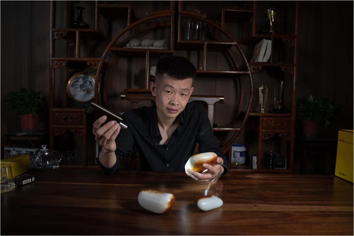 李啊龙